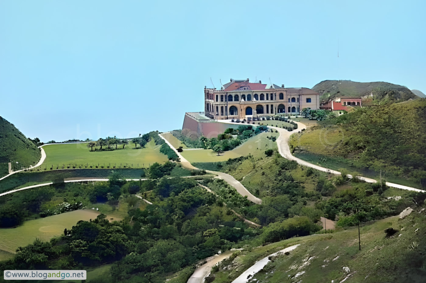 Mountain Lodge Peak Summer Residence